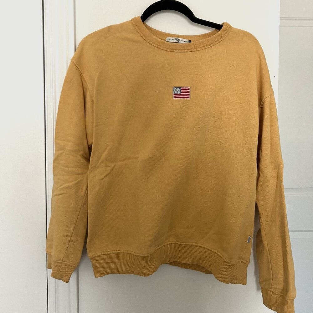 Women's America Today sweater yellow size M